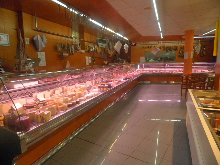 Can Fanera carnicería y supermercado