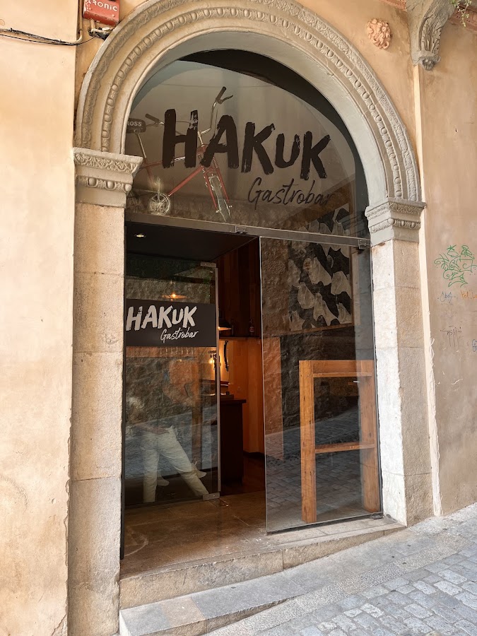 Hakuk Gastrobar