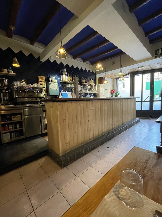 El Tros Restaurant